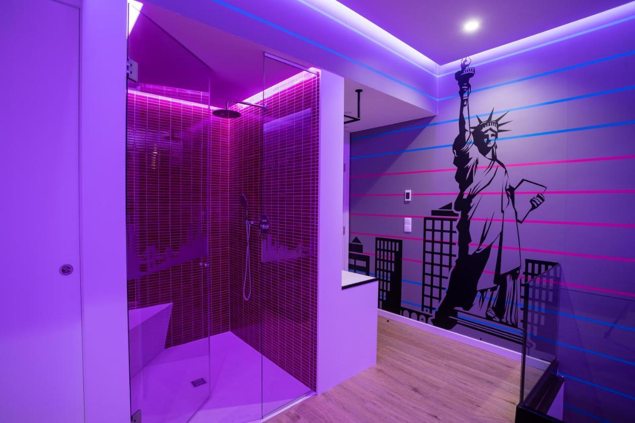 Motel Twentyone กองโดมาร์ ภายนอก รูปภาพ